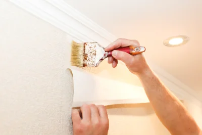 Pose de papier peint à Kerbors — revêtements muraux et toiles de verre